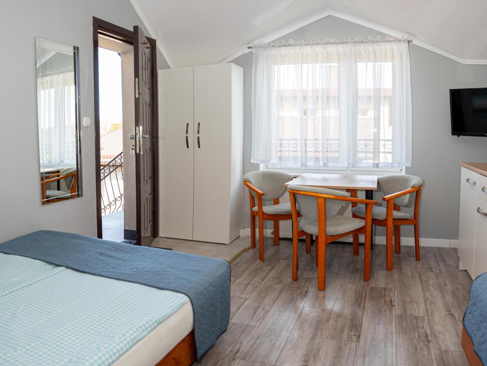 Cetniewo Pokoje I Apartamenty Władysławowo エクステリア 写真